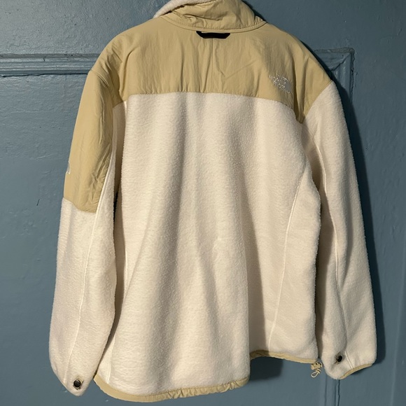 The North Face 94 High-Pile Denali Jacket - Picture 8 of 10